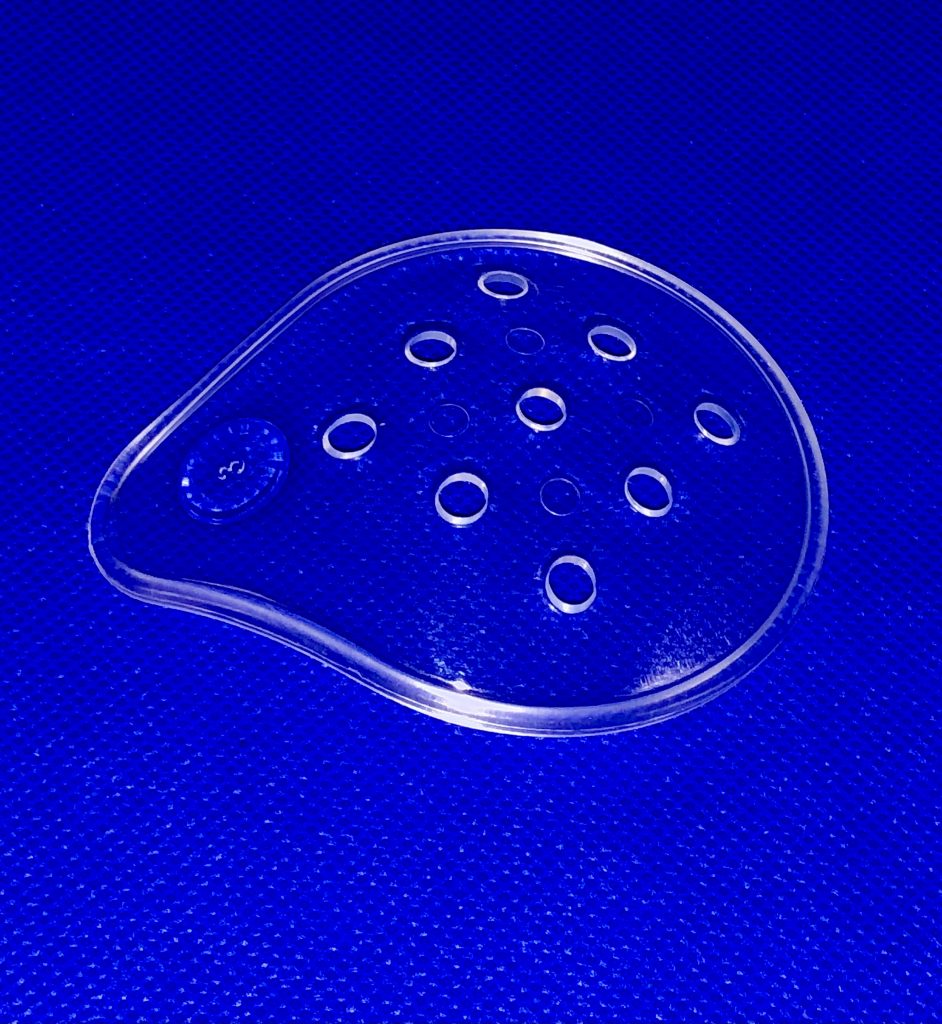 UNIVERSAL EYE SHIELD Mednom